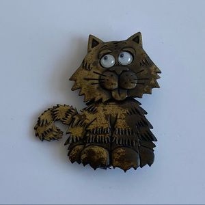 Vintage JJ Jonette Jewelry google eye cat brooch pin